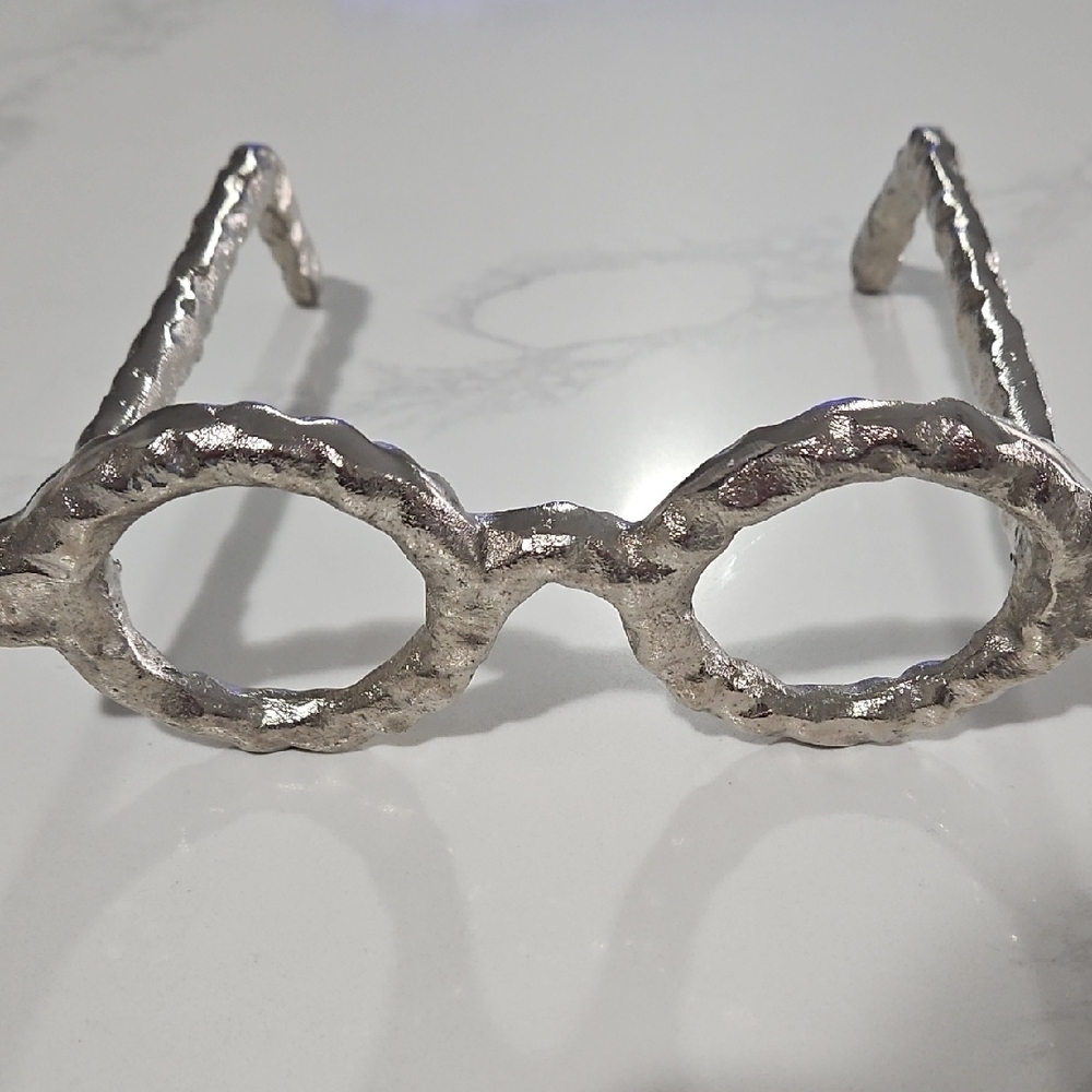 Silver Textured Decorative Glasses